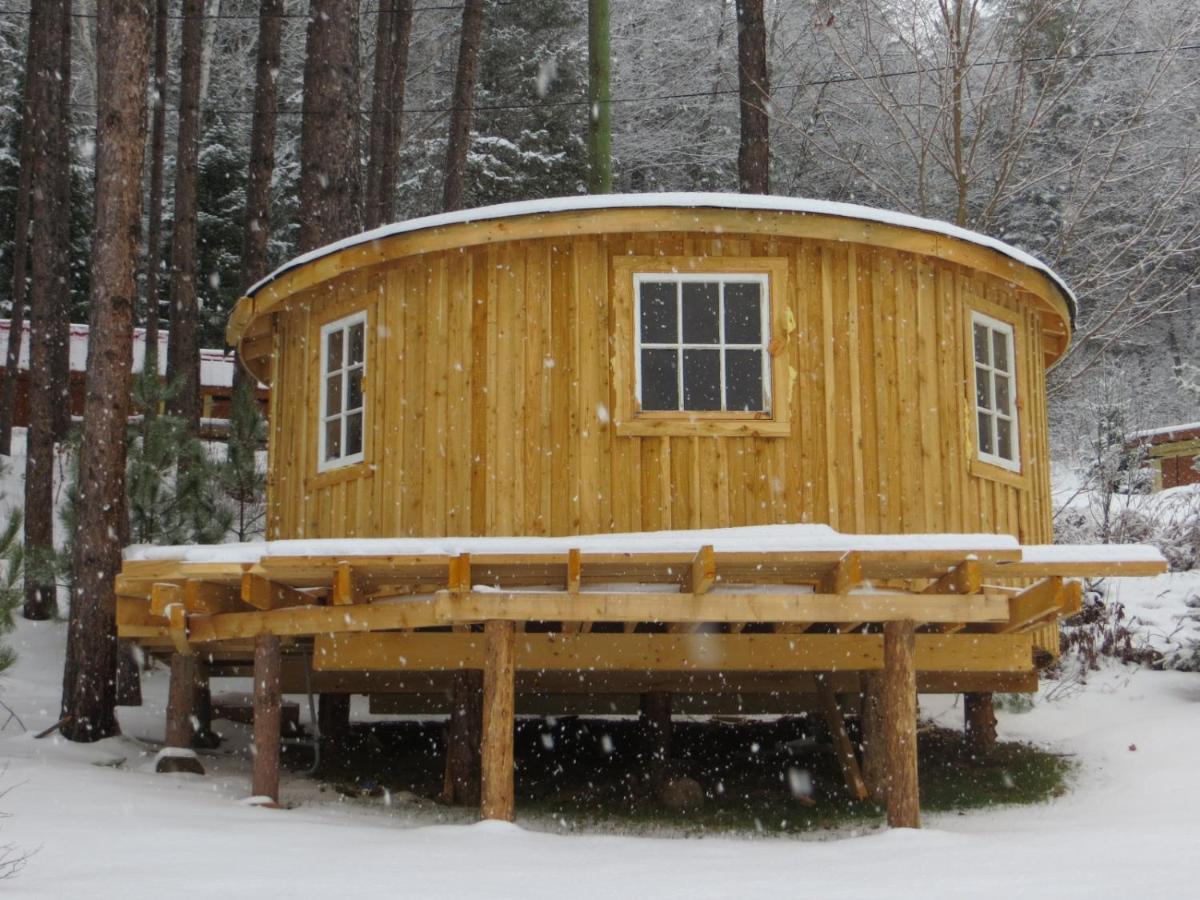 La Maison Sous Les Arbres Saint Roch de Mekinac Bagian luar foto